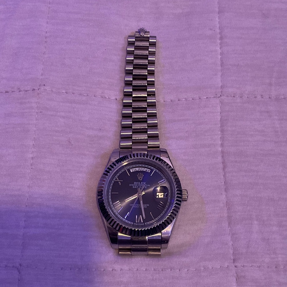 Elegant Silver Watch for Men